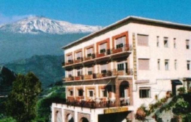 Hotel Panorama Di Sicilia Кастельмола Экстерьер фото