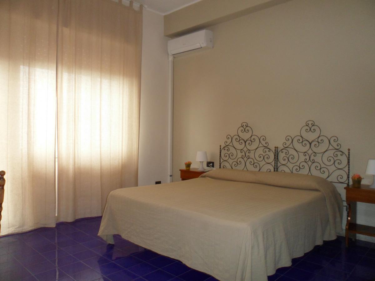 Hotel Panorama Di Sicilia Кастельмола Экстерьер фото
