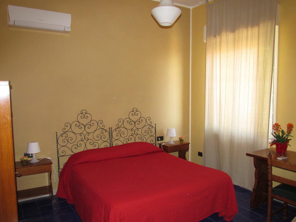 Hotel Panorama Di Sicilia Кастельмола Экстерьер фото