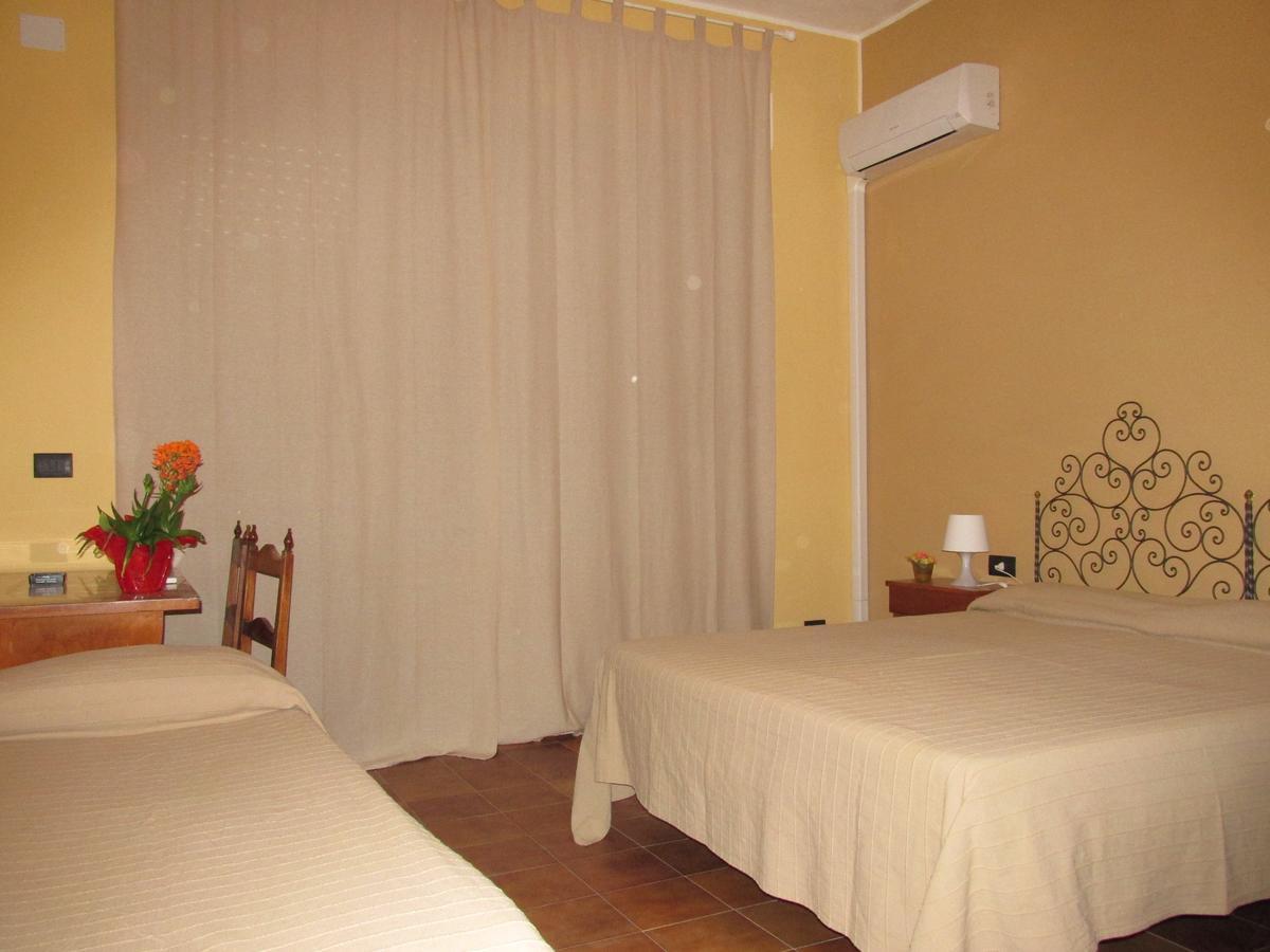 Hotel Panorama Di Sicilia Кастельмола Экстерьер фото