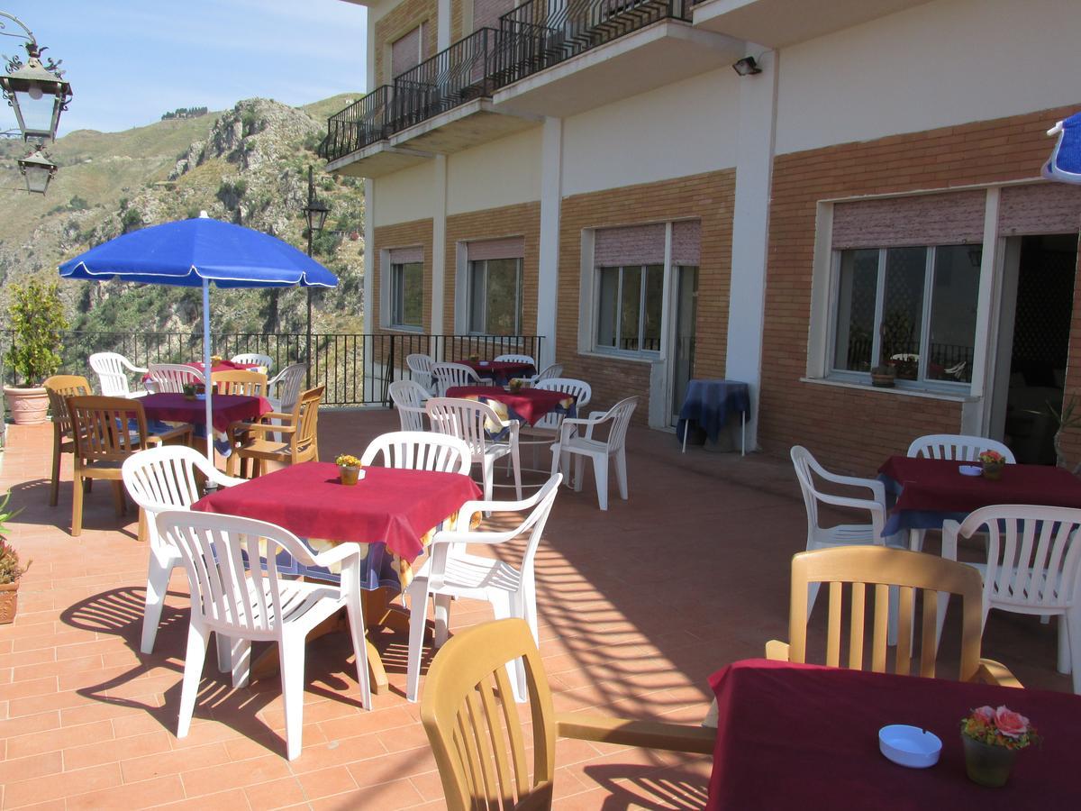 Hotel Panorama Di Sicilia Кастельмола Экстерьер фото