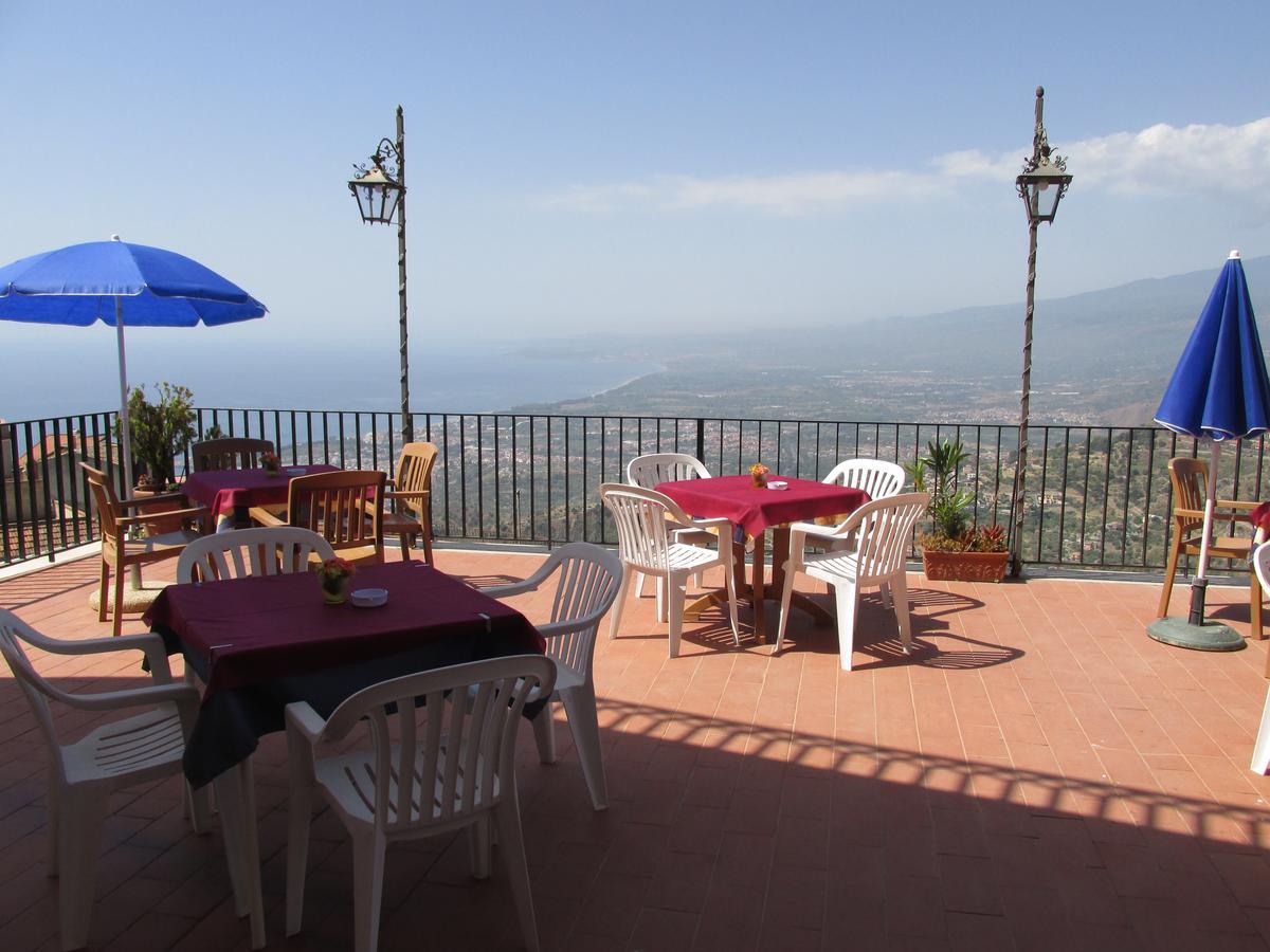 Hotel Panorama Di Sicilia Кастельмола Экстерьер фото